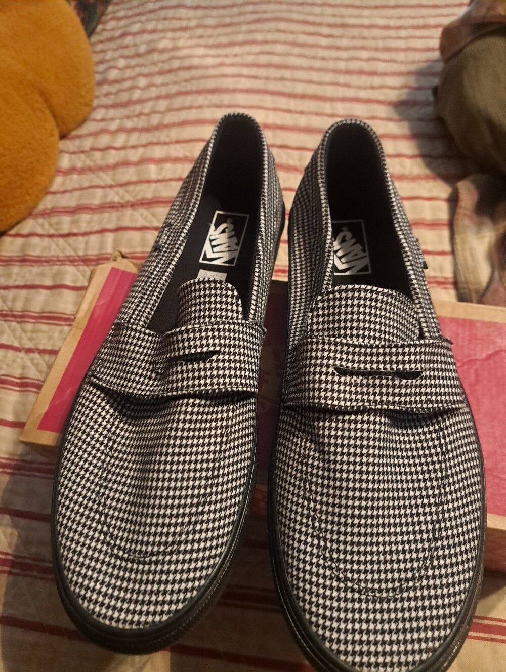 NIB!!! Vans Style 53 Houndstooth Pattern Loafers. Mens Size 12.